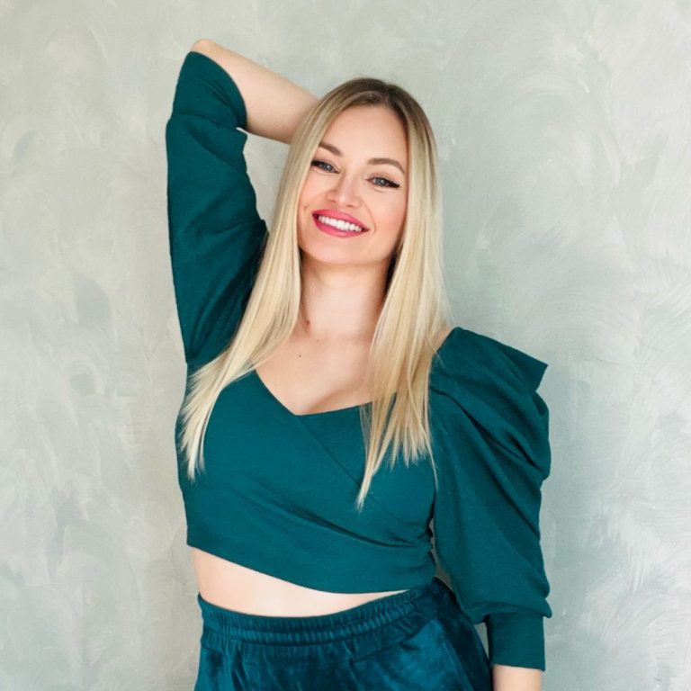 poza Cristina Horez - Fameup