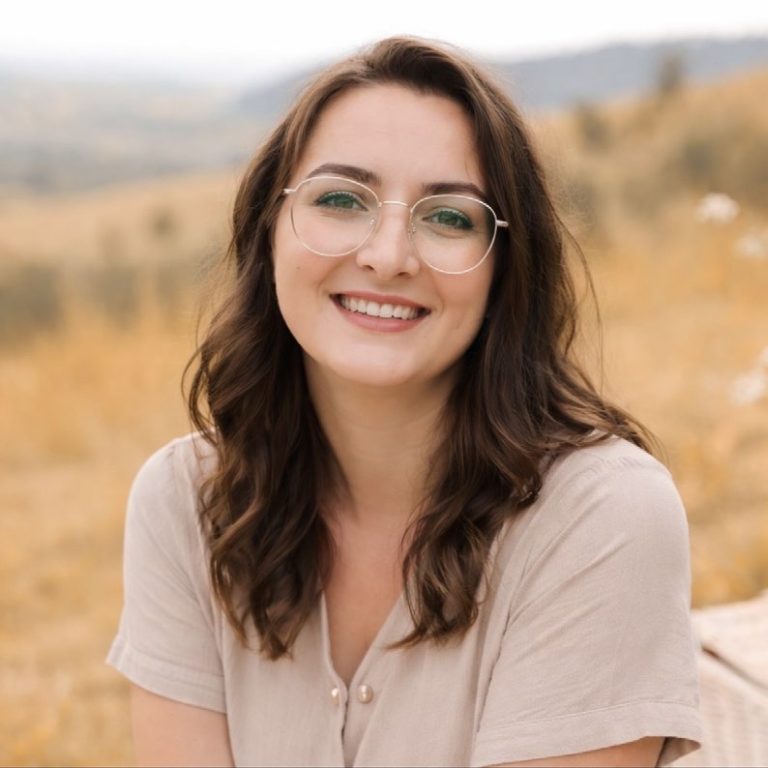 Raluca Veziteu FameUp